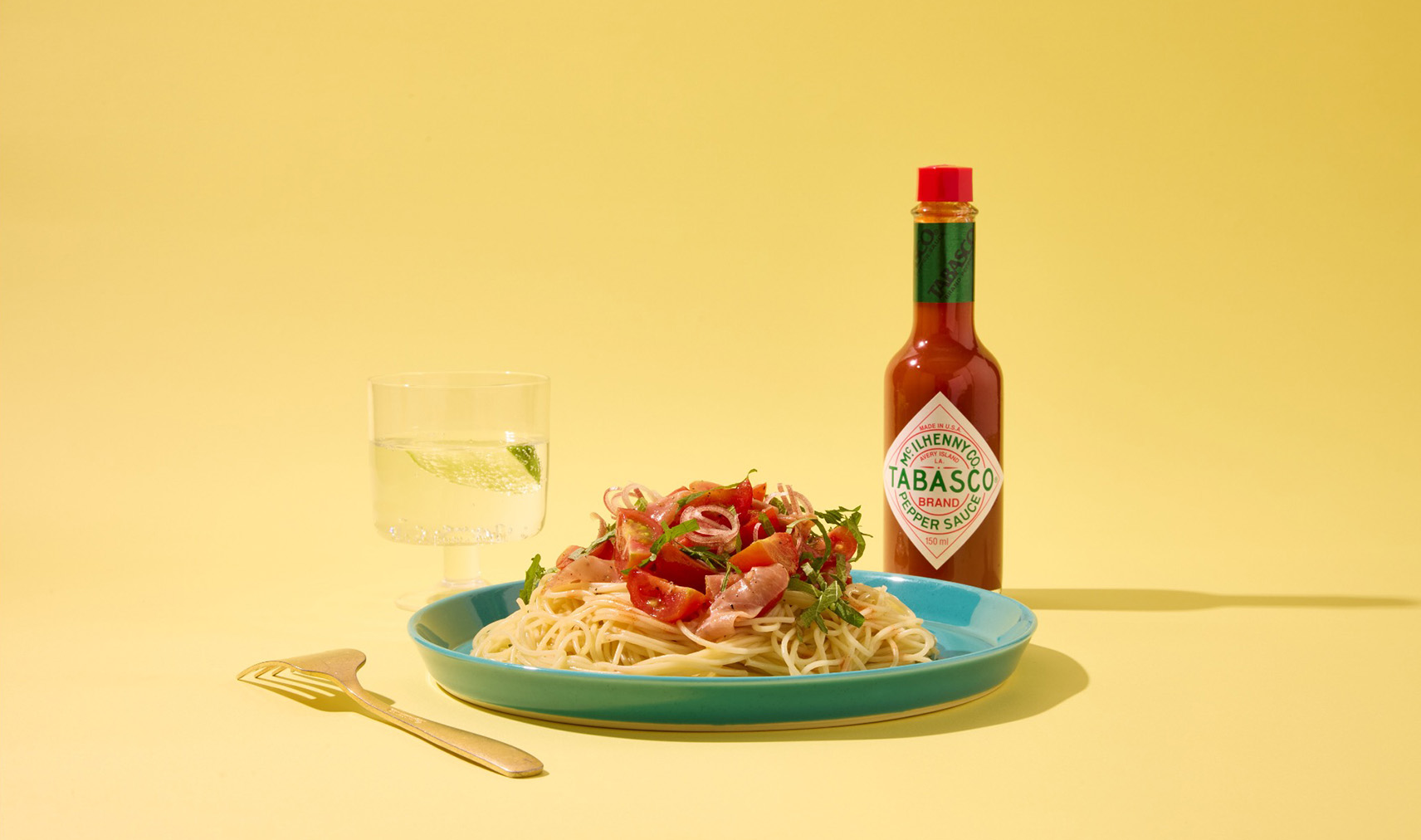 TABASCO® オリジナルレッドペパーソース ✕︎ トマトと生ハムの冷製パスタ